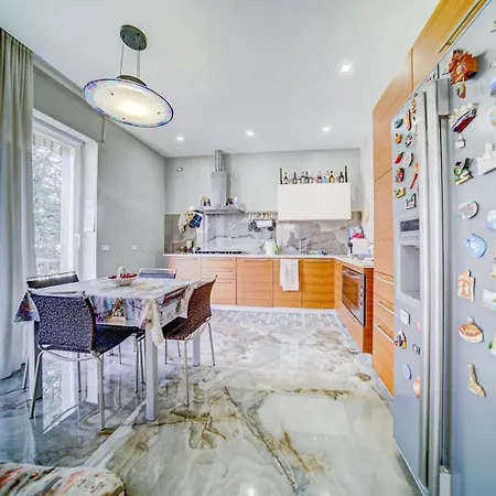 בית אירוח A Casa Di Fanalb - Franca Lisanza